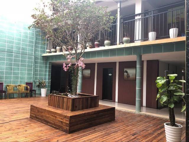 Xiandai huayuan hotel