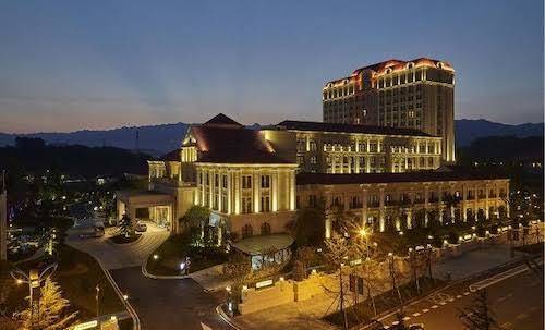 Royal tulip sheng di hotel zunyi