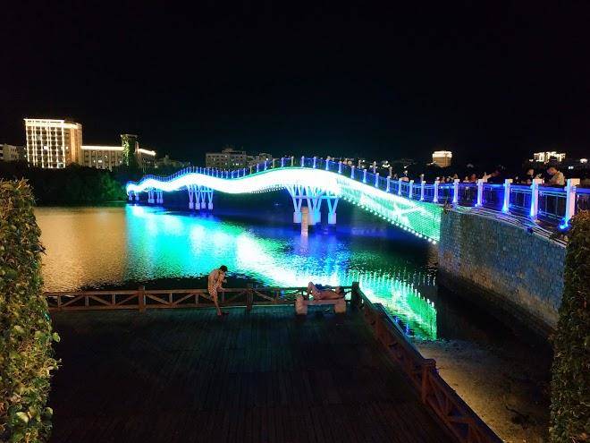 Hua baoshi hotel
