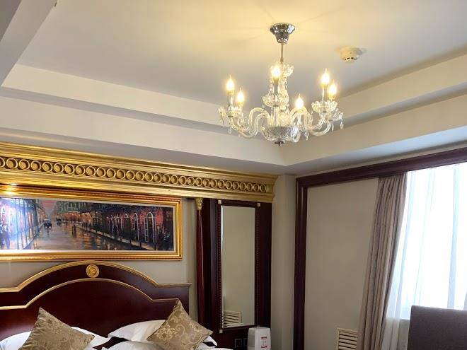 New paris hotel