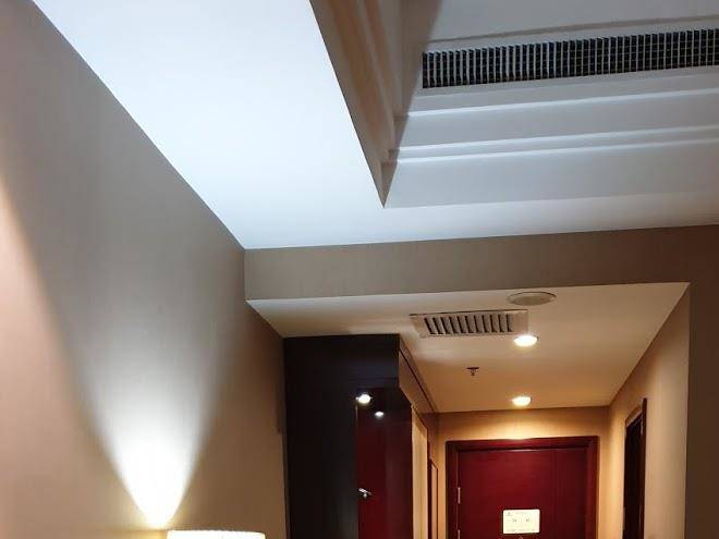 Linzhou hongqiqu holiday hotel