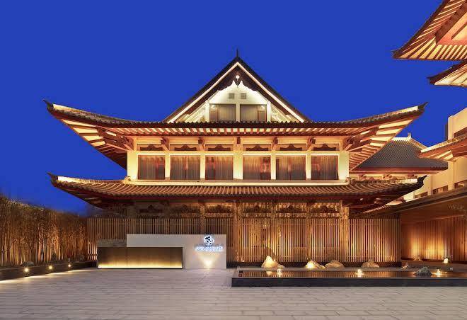 Qianna yingtang hotel