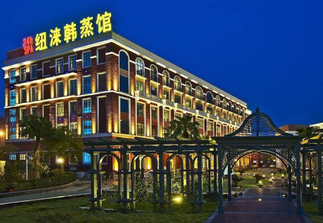 Royal Grace Hotel Image