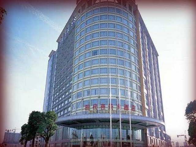 New empire hotel