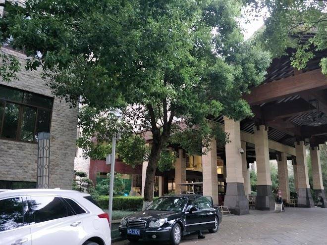 Cohere hotel