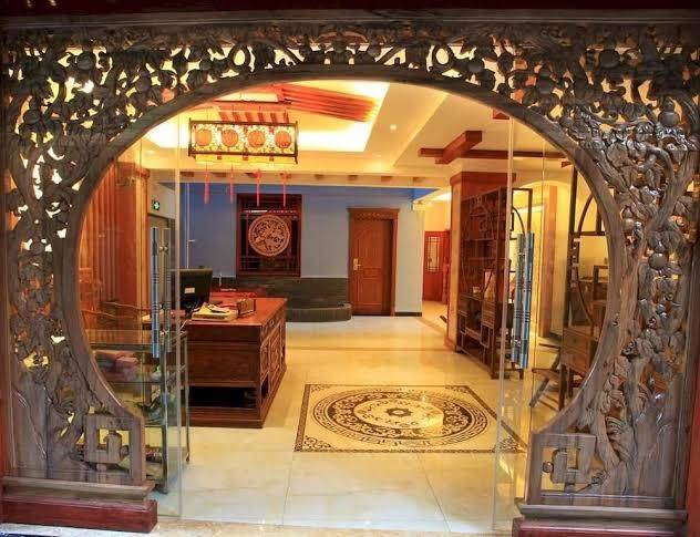 Fenghuang river bank hotel