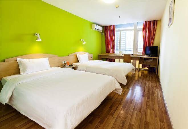 7 days inn zhangjiajie huilong road walking street branch two