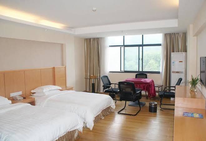 Zhangjiajie in space hotel