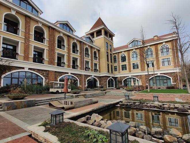 Liyang meijiao mountain hot spring resort