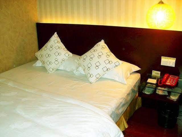Huan teng business hotel