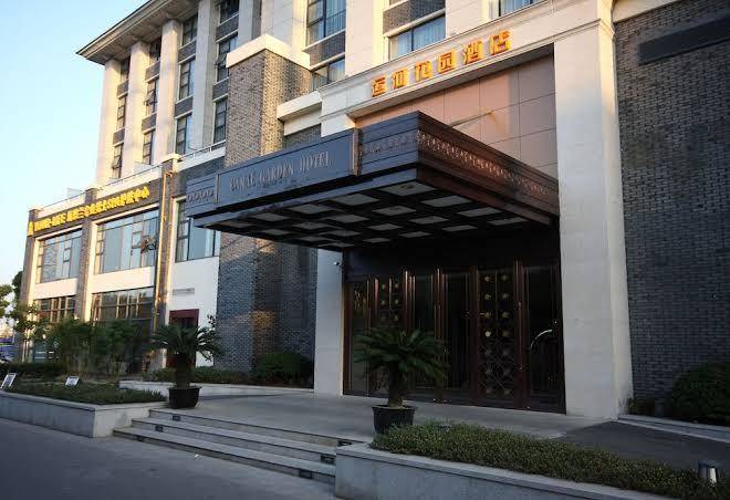 Canal garden hotel