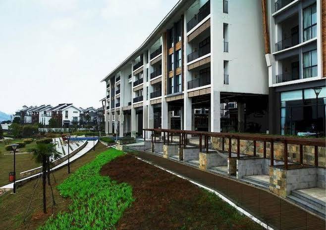 Arcadia Resort Image