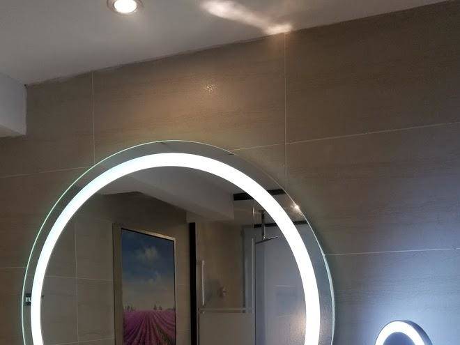 Junjia & Crown Hotel Image