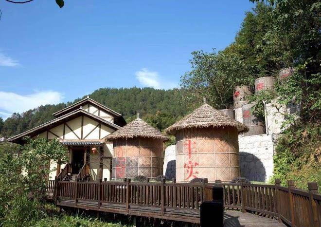 Longnan Qianxin Town Image