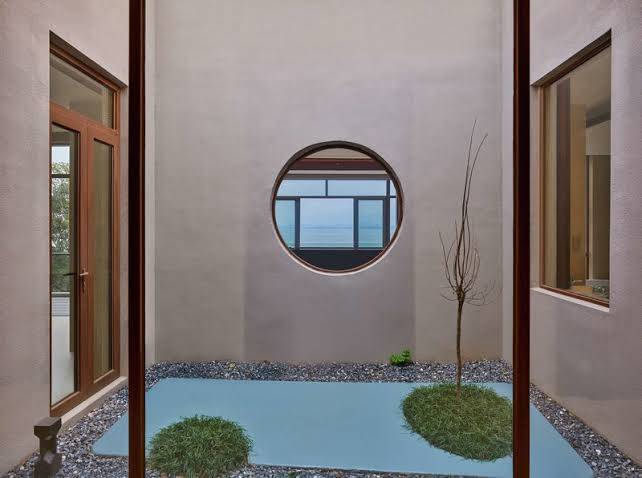 Ls West Sea Rst Curio C By Hilton Image