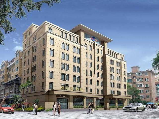 Dalian leewan business hotel