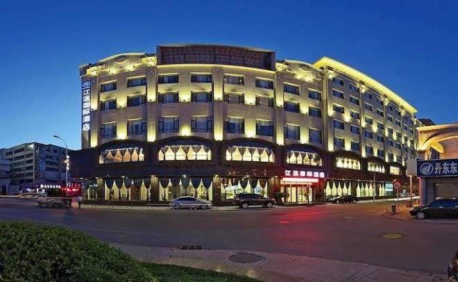 Dandong riverside international hotel
