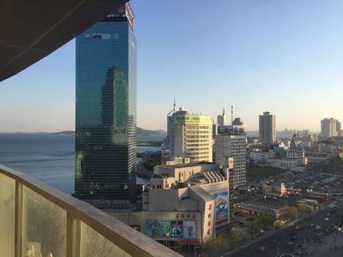 Sea view family hotel qingdao
