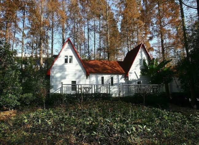 Shanghai Binjiang Holiday Center Image