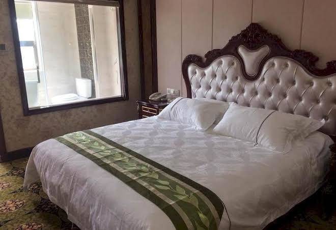 Shanghai happy hotel