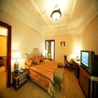 Pine city hotel