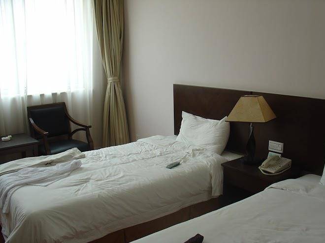 Lu jia zui century hotel