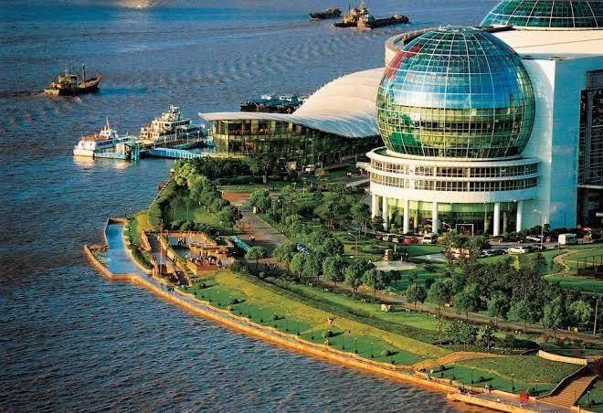 Oriental riverside hotel