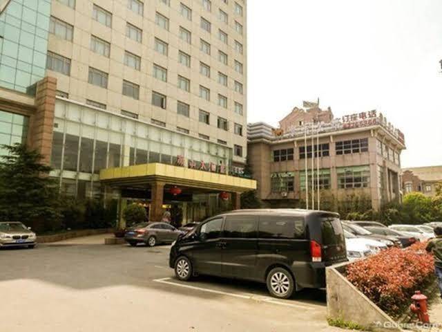 Qishan hotel