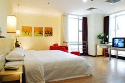 Crystal business hotel