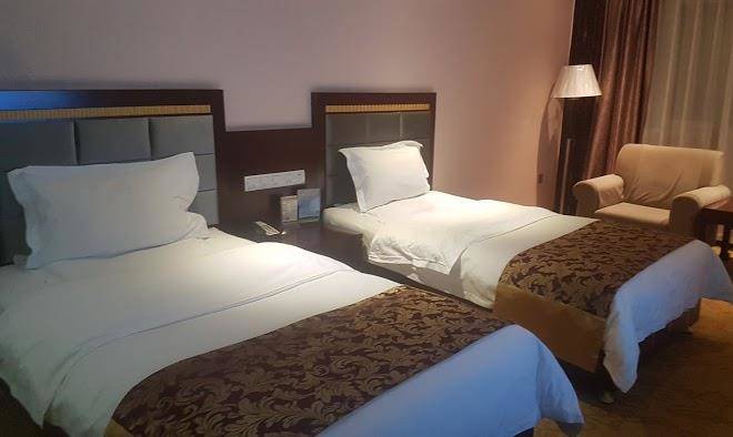 Wutaishan golden hills hotel