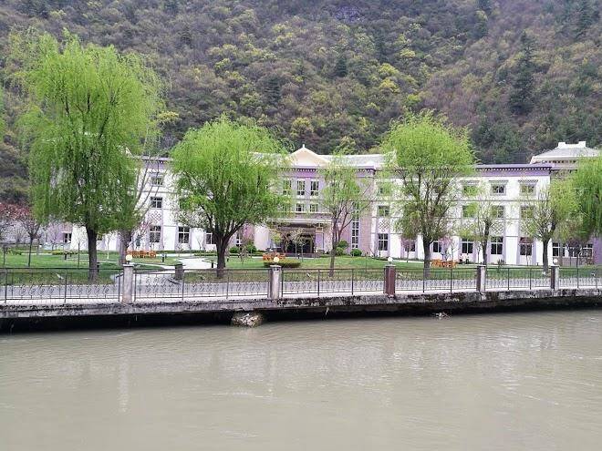 Jiuzhai zhilv hotel