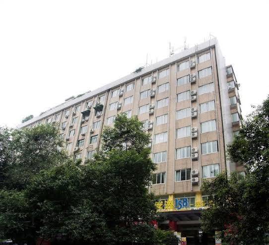 An e 158 hotel