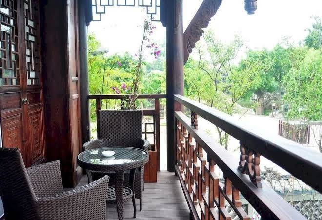Chengdu huanglongxi puyuan hotel