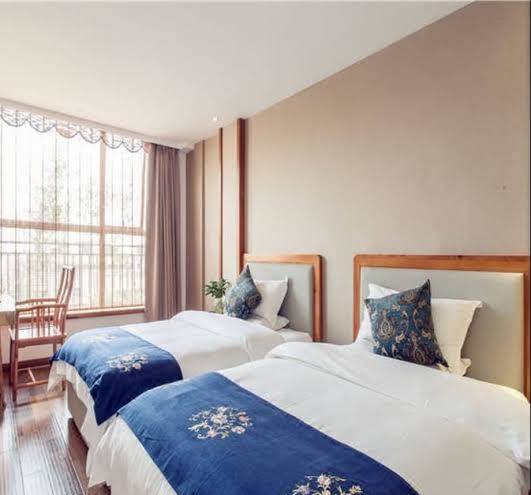Chengdu jiali yansha hotel