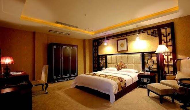 Dujiangyan huaxi fishing port hotel