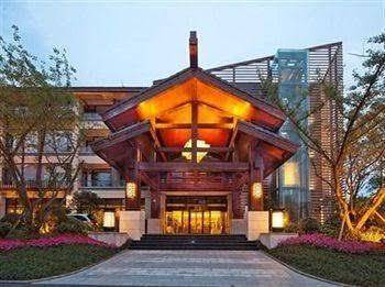 Dujiangyan qingcheng platon resort hotel
