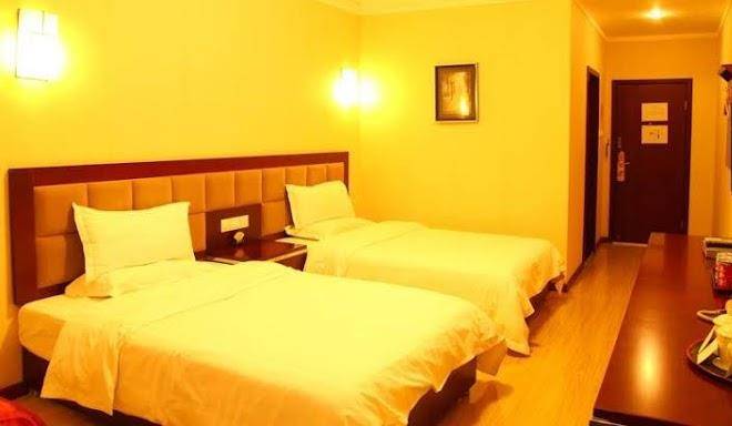 Dujiangyan spring business hotel