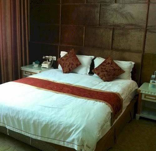 Feilong grand hotel
