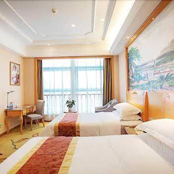 Vienna international hotel leshan railway station