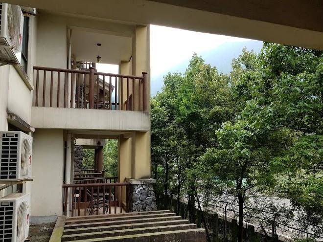 E'meishan Qiliping Hotspring Hotel Image