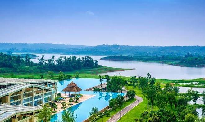 Intercontinental Heilong Lake Image