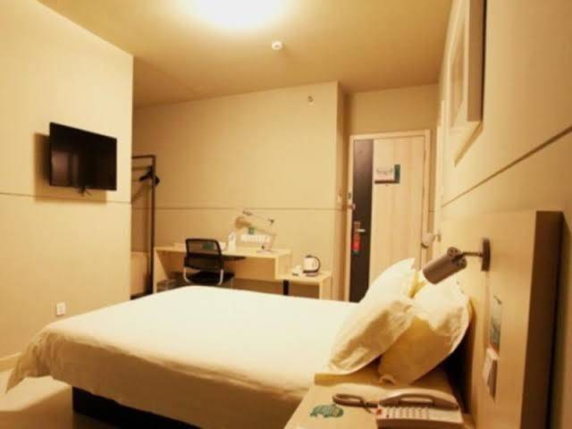 Jinjiang mianyangkejidaloulijiaoqiao hotel
