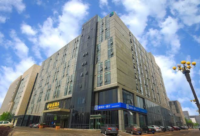 Tianjin airport baiyun hotel