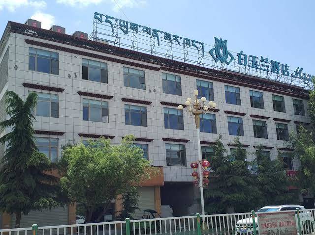Shigatse tashilhunpo temple magnolia hotel