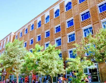 Communications hotel
