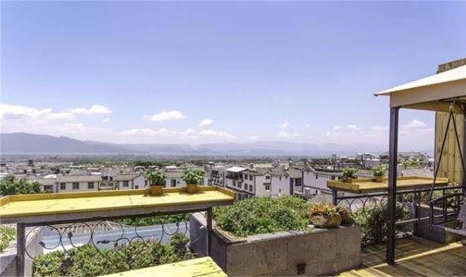 Simon's Travelling With Hotel Image