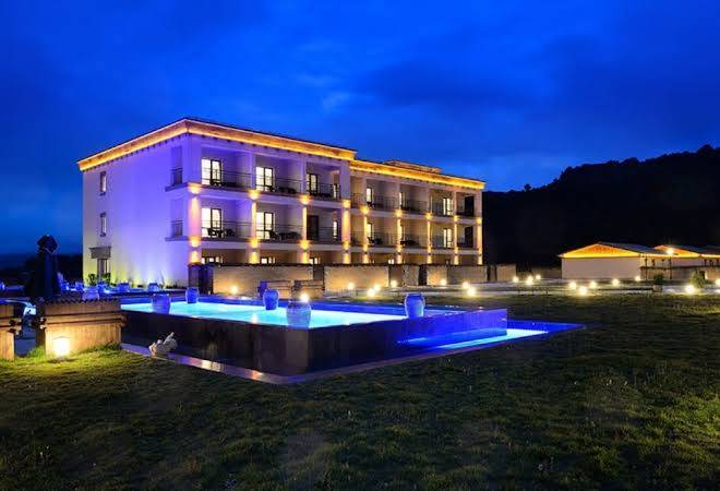 Deqin High Mountain Resort Image