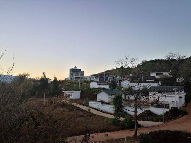 Luo xia gou tian mei hotel