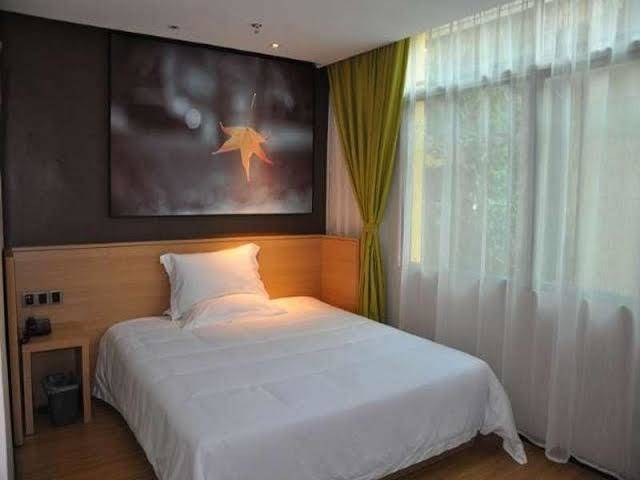 Iu Hotel Xishuangbanna Manting Park Image