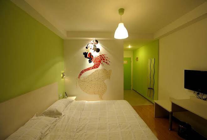 Hangzhou acg life theme hotel